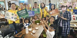 臺科大樂齡班參與「永續好日子」 攜手國際生展現跨世代溫暖力量