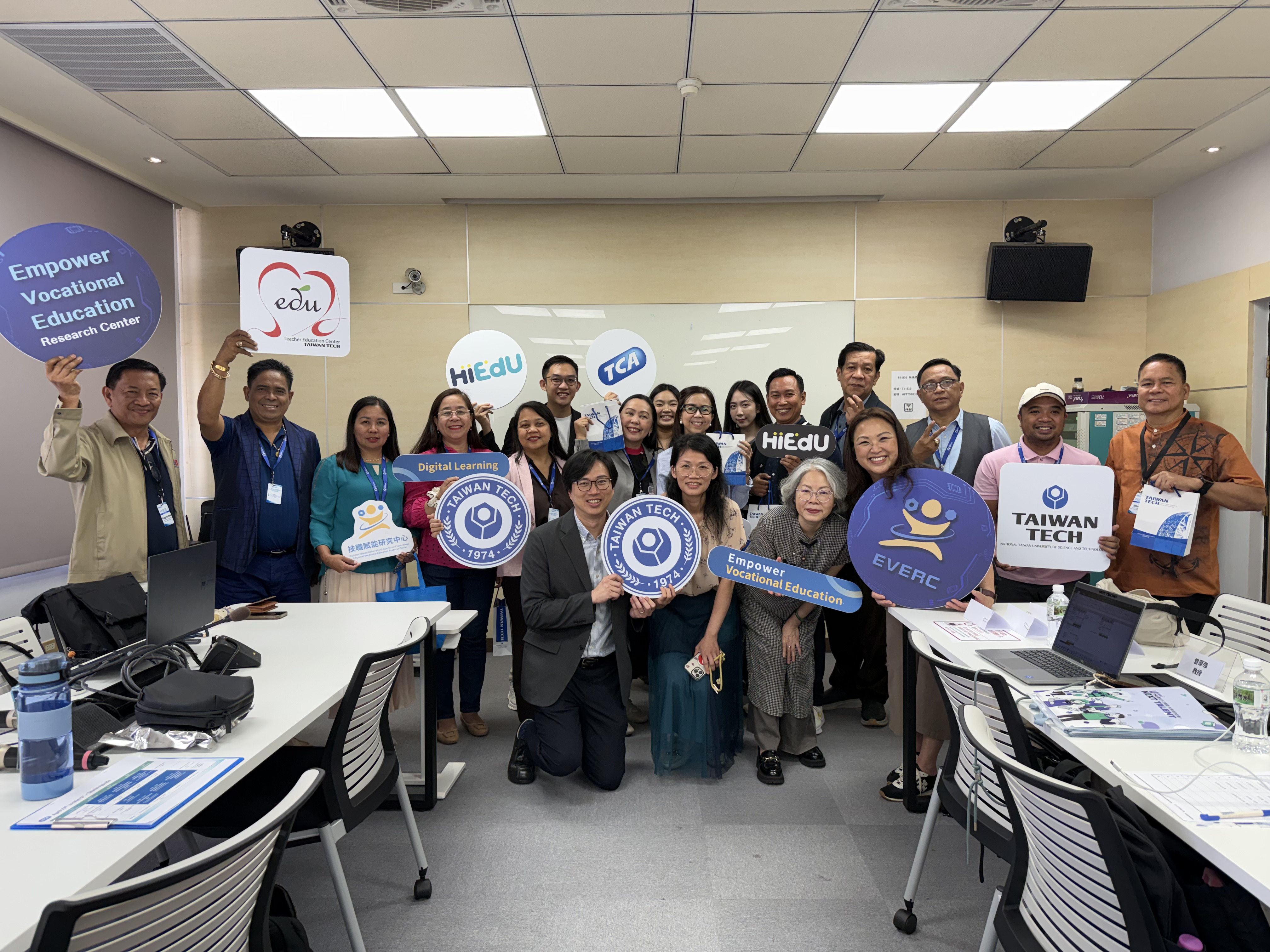 The SEAMEO INNOTECH delegation from the Philippines joins the Taiwan Tech Digital Learning and Education team for a group photo following the exchange on AI-supported learning, SEL, and educational technology.
