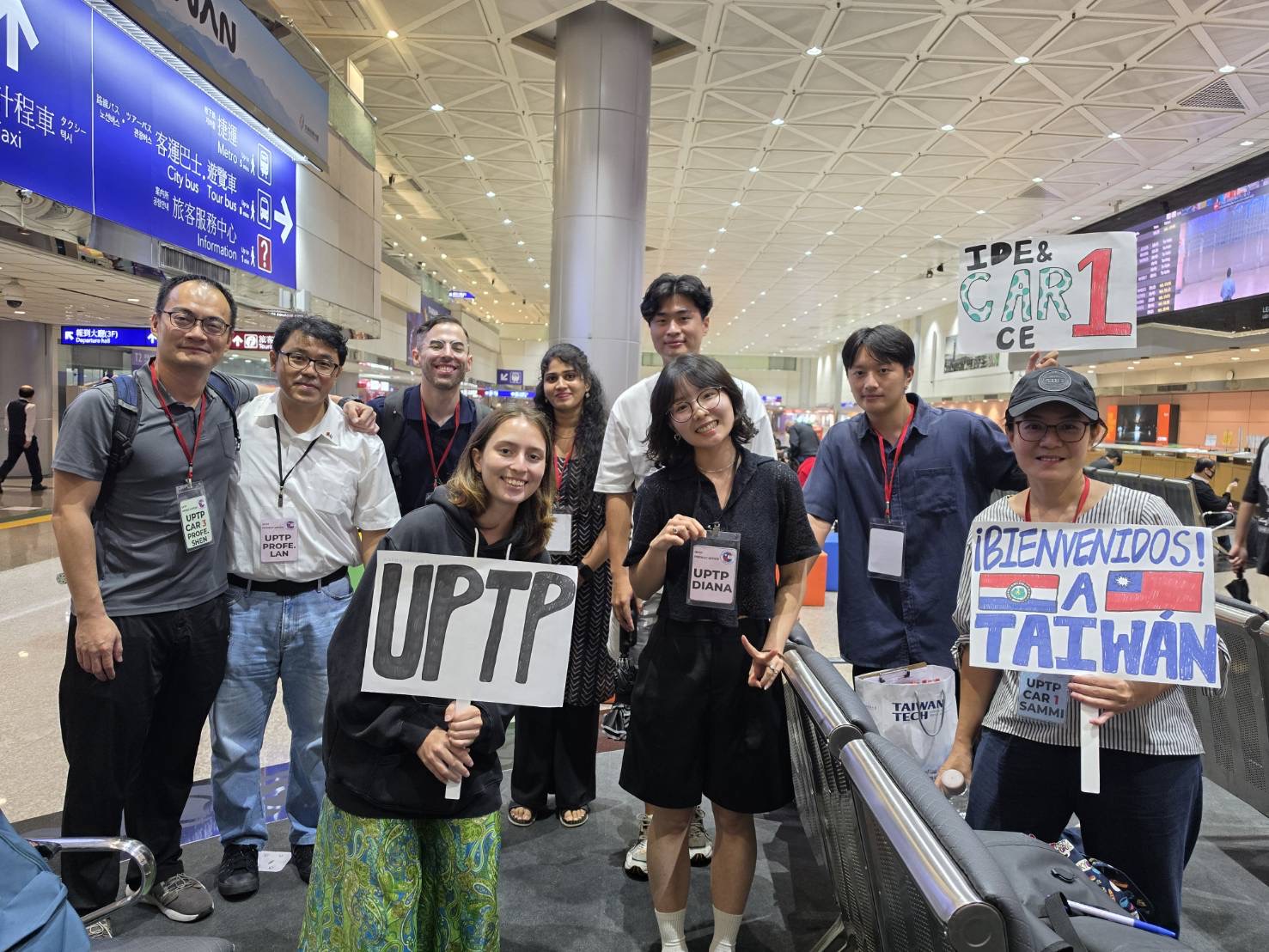 臺科大臺巴計畫辦公室特別組成接機團,歡迎臺巴科大學生抵台。