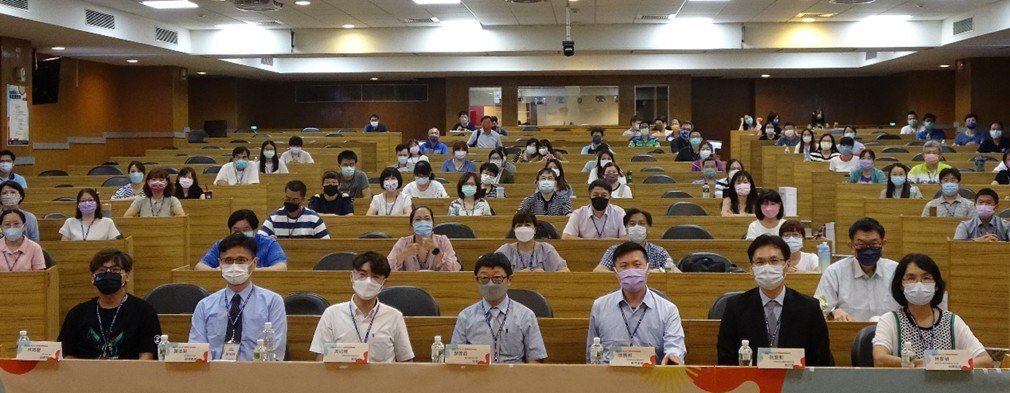 技專技高交流座談會合影留念