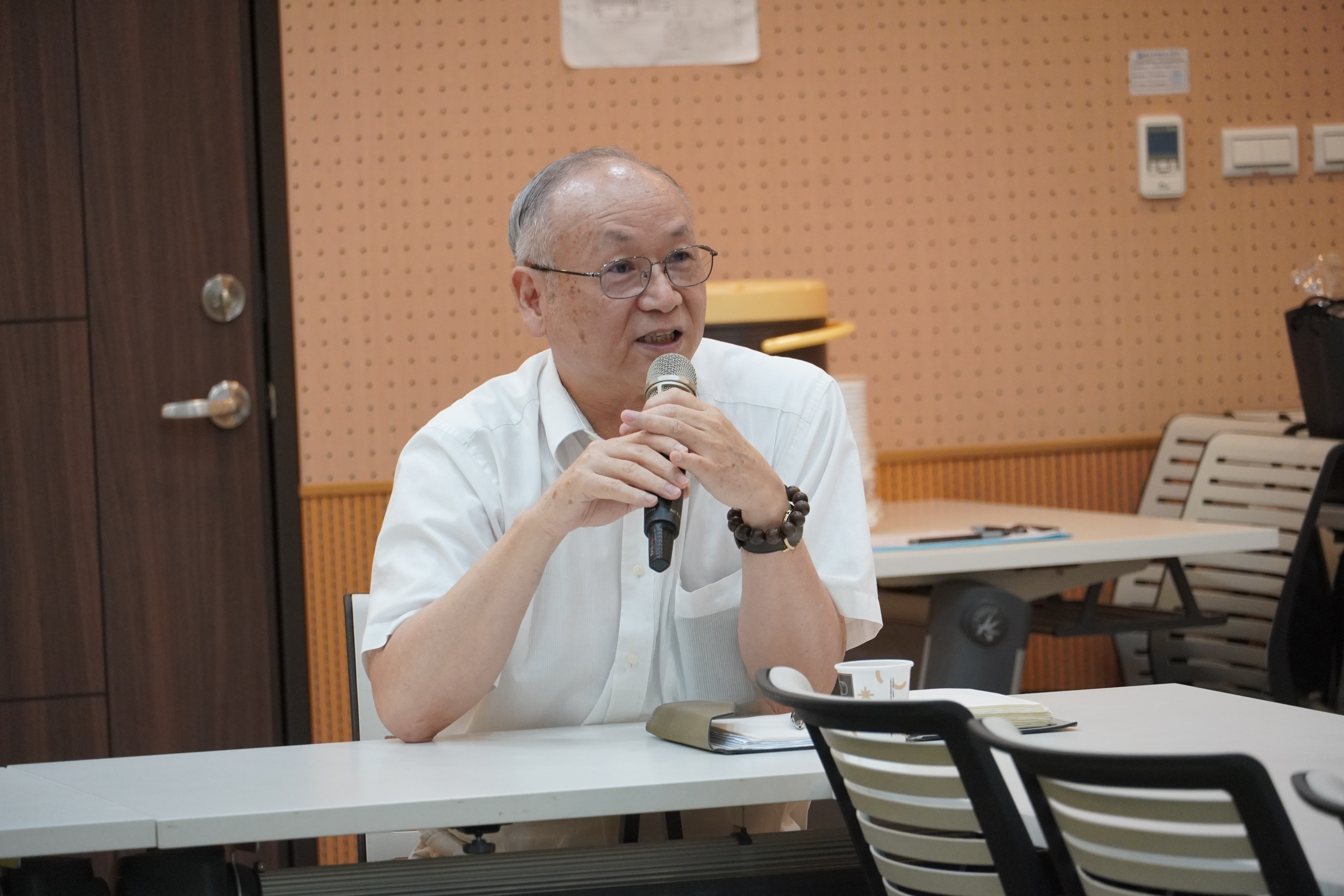 傑出校友聯誼會會長陳鴻儀長年關心臺科大發展，對校園環境改善與永續治理高度重視，促成此次跨領域結合校友資源與科研應用的合作典範。