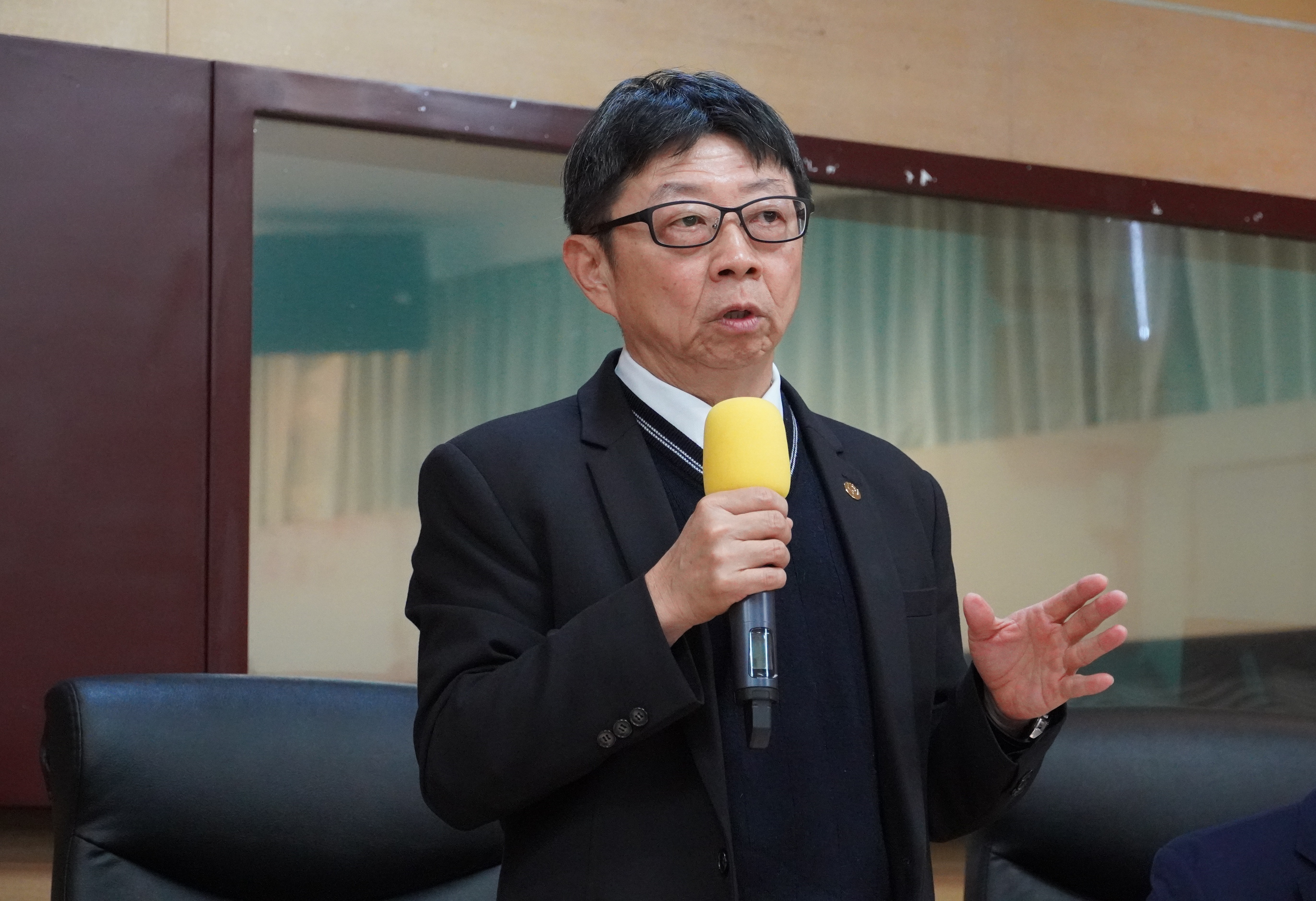 臺科大校長顏家鈺致詞。