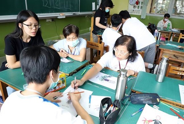 台科大帶領國中生與社區長輩共學 用動畫傳承生命故事,ETtoday報導共3張