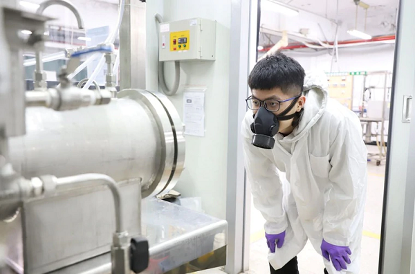 台科大打造智能化工廠 將半導體製程廢棄物再利用,蘋果報導共3張