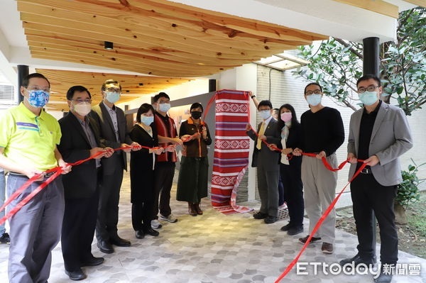 臺科大達路岸長廊開幕 原住民學生展示編織藝術，記者許敏溶報導共4張