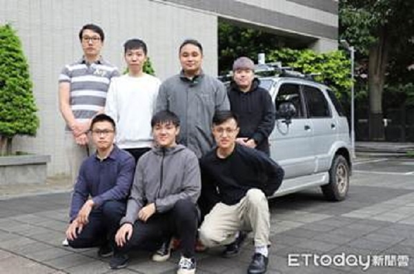 臺科大電子系團隊 AIGO競賽獲優等獎，記者許敏溶報導共2張