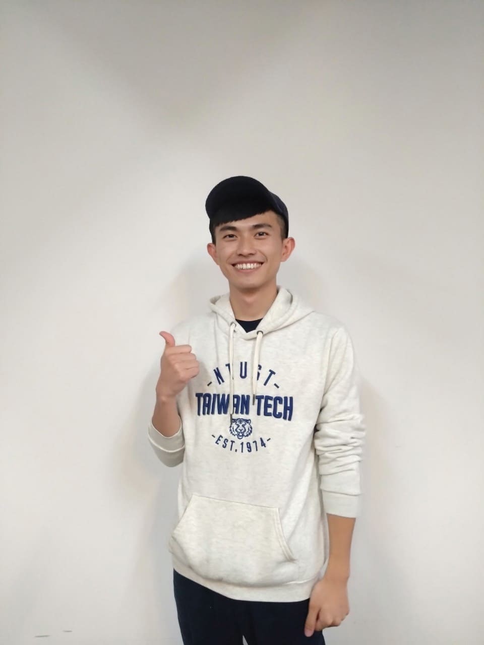 從沒出過國的臺科大設計所徐世謙，第一次踏出國門就直赴加拿大就讀一年的動畫學程，他相信將來會出現在動畫電影工作人員名單，認為自己是從0到無限大。