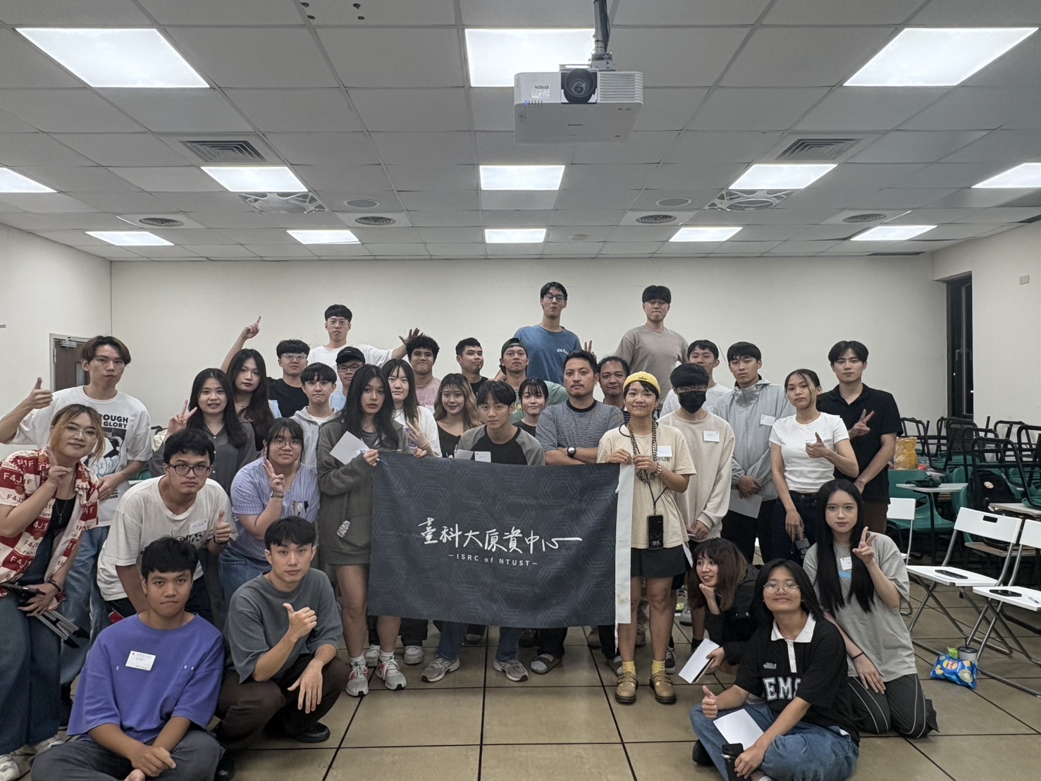 臺科大原住民族學生資源中心舉辦「議題思辨接力工作坊」，對於身分認同進行反思與重構的集體思辨。