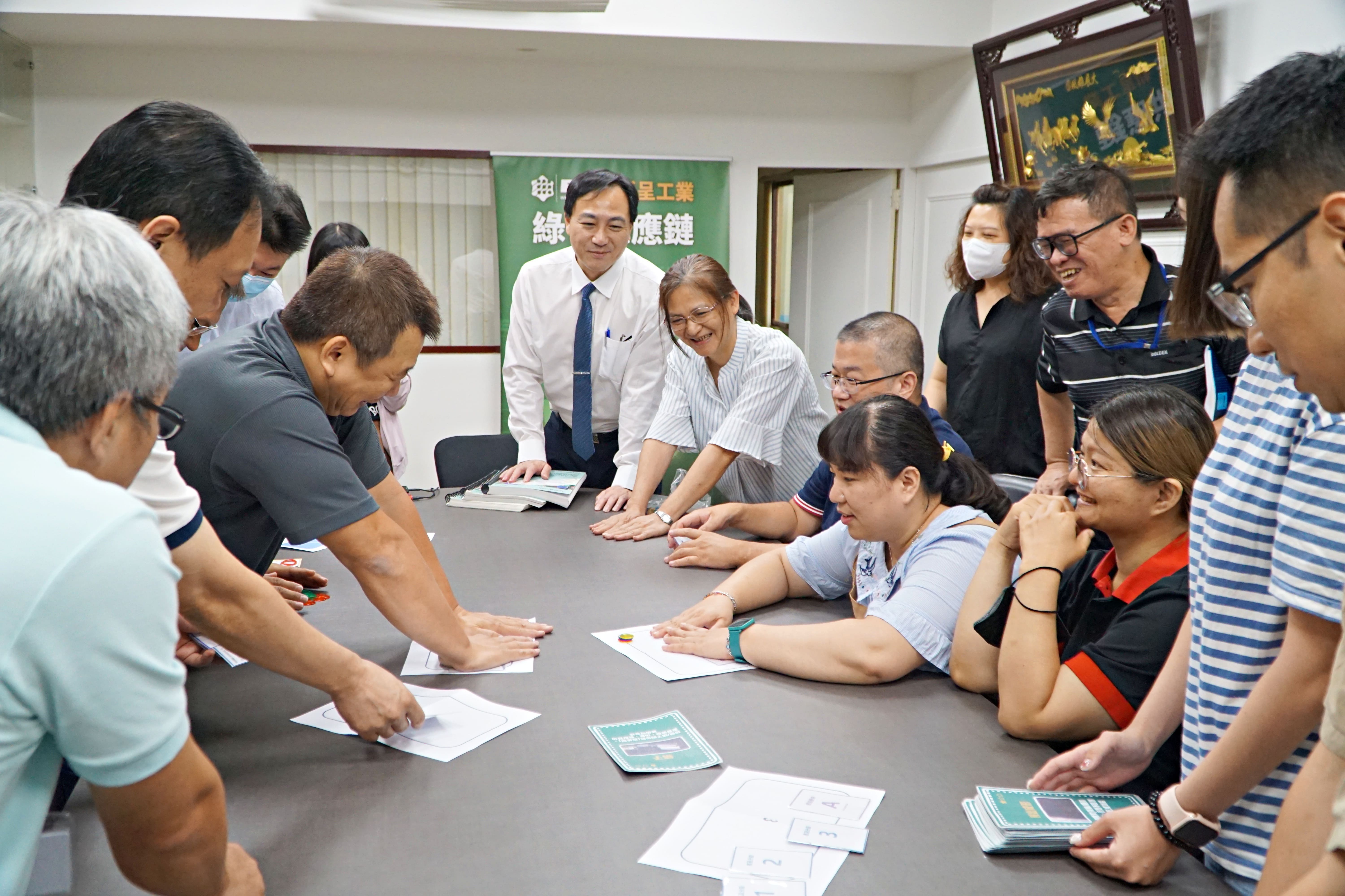 原先枯燥的IPC(電子產業品質標準)課程,被轉換成大家都能享受的桌遊。
