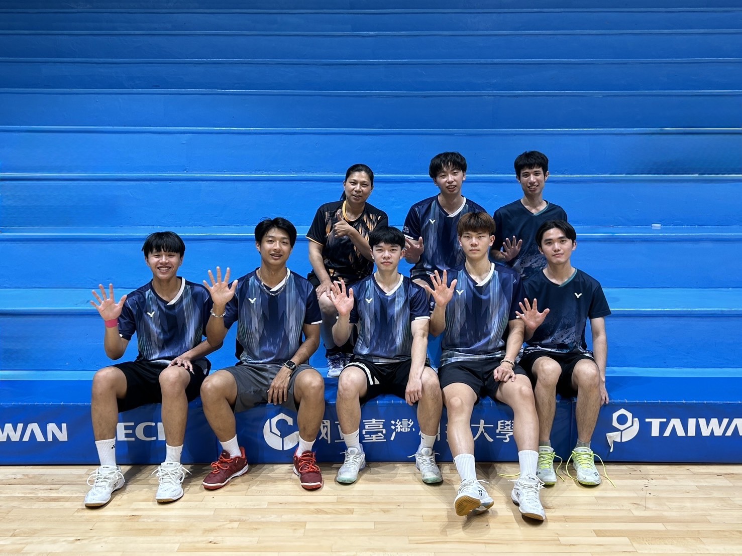 臺科大羽球代表隊合影